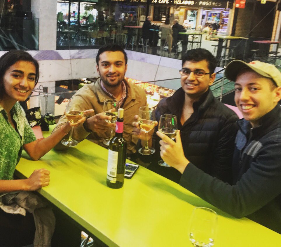 ColorfulWines's tweet photo. Vermouth and Wine tasting walking tour in Madrid today with our visitors from Philadelphia! 😀🍷🍇🥂🍸
Cheers!
.
.
#wine #vermouth #winetour #winelovers #saturday #vermutime #madrid #winetasting #Spain #colorfulwines https://t.co/rnmx0nJXDr