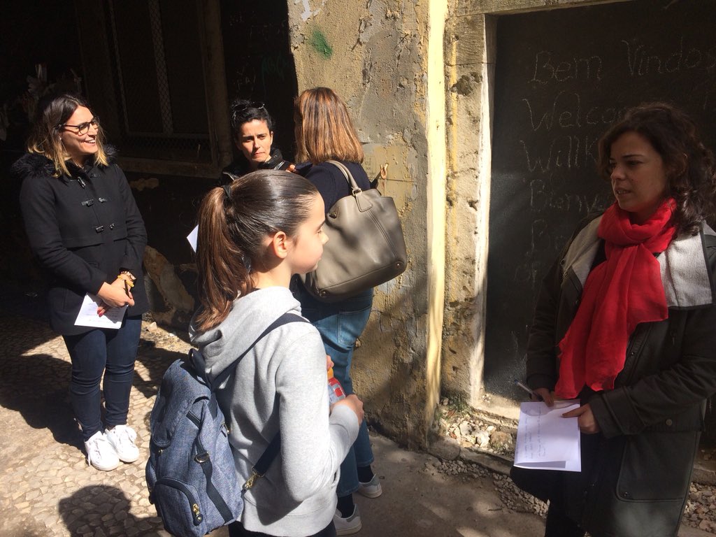 LxServiceJam's tweet photo. Teams were out in the street earlier today, to do research by talking with people and validating their initial assumptions #LxSJam #GSjam @GSJam https://t.co/zQq6oWnFX9