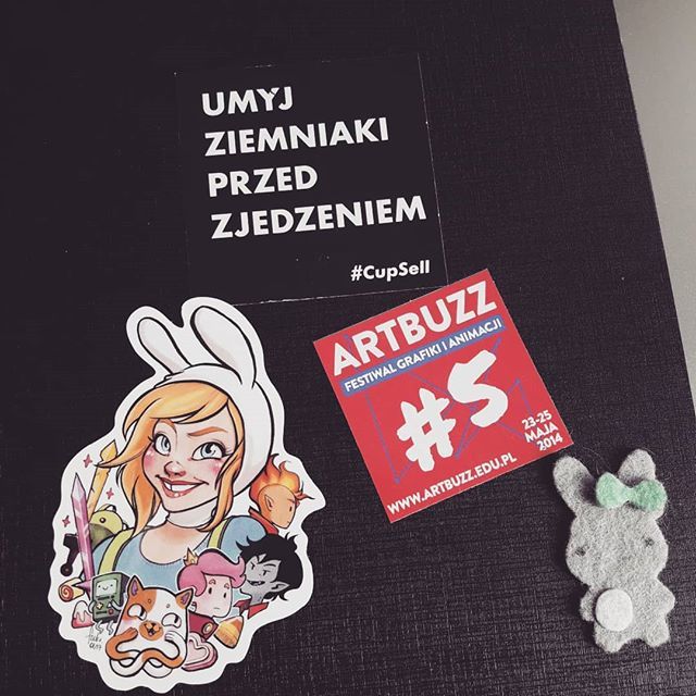 kafisart's tweet photo. I still have some unused space on the front cover of my sketchbook ;) I need more stickers! :D
.
.
.
.
.
.
.
#sketchbook #sketching #art #artist #stickers #adventuretime #fukari #creative #draw #drawing #artst #mysketchbook #gamedev #gamedevartist #polan… https://t.co/WSTQXaOEqY https://t.co/TVZFmmIqpS