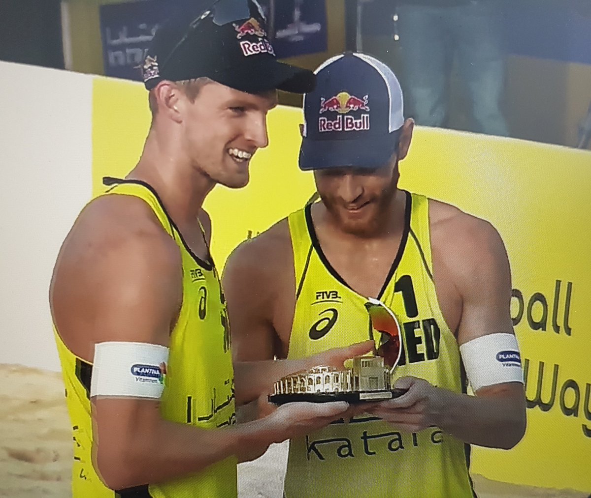 Beachvolleybal tweet media