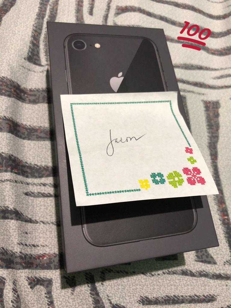 CredoJason's tweet photo. Thank you @iamMVP and @ninangdeb for this wonderful gift!!!#SmartiPhone8 https://t.co/tPQeL5fve2