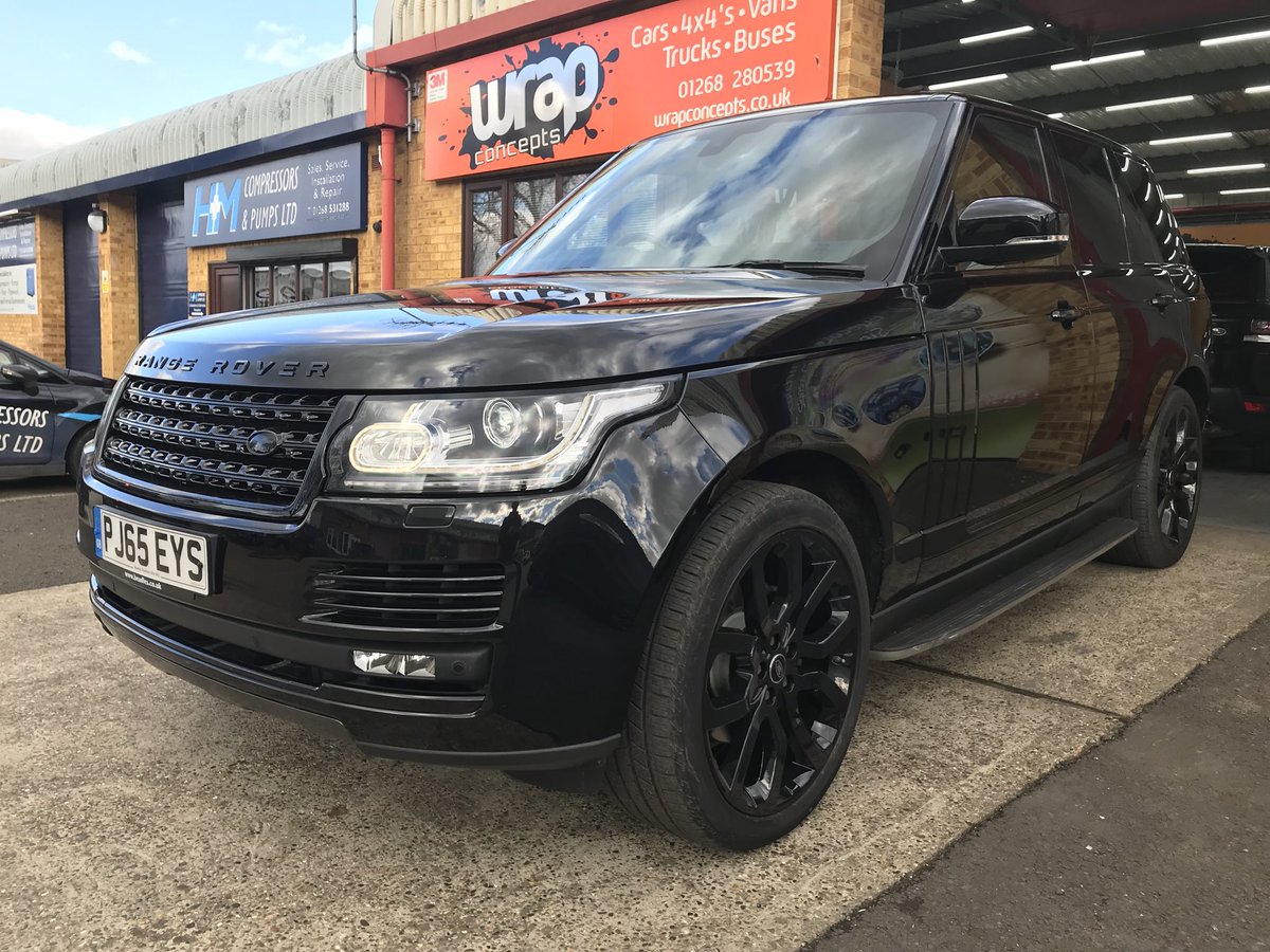 Full black out on this Range Rover plus a machine polish and polymer coating applied.