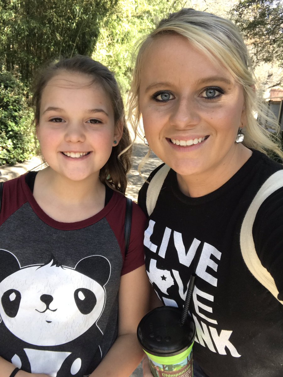 sajackson415's tweet photo. @central_mabank 4th grade field trip to the @DallasZoo was a success! https://t.co/fWhvNG6q1k