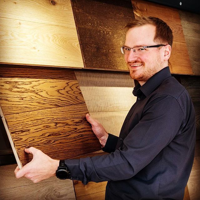 artofflooringuk's tweet photo. If your looking for a new wooden floor, Sam can help you choose the design, dimensions, grade, colour and finish for your own bespoke wood floor #artofflooring #cambridge #floor #floors #flooring #wood #woodfloor #woodenfloor #parquet #herringbone #chevr… https://t.co/b1RTBsi960 https://t.co/cMukBKilWU