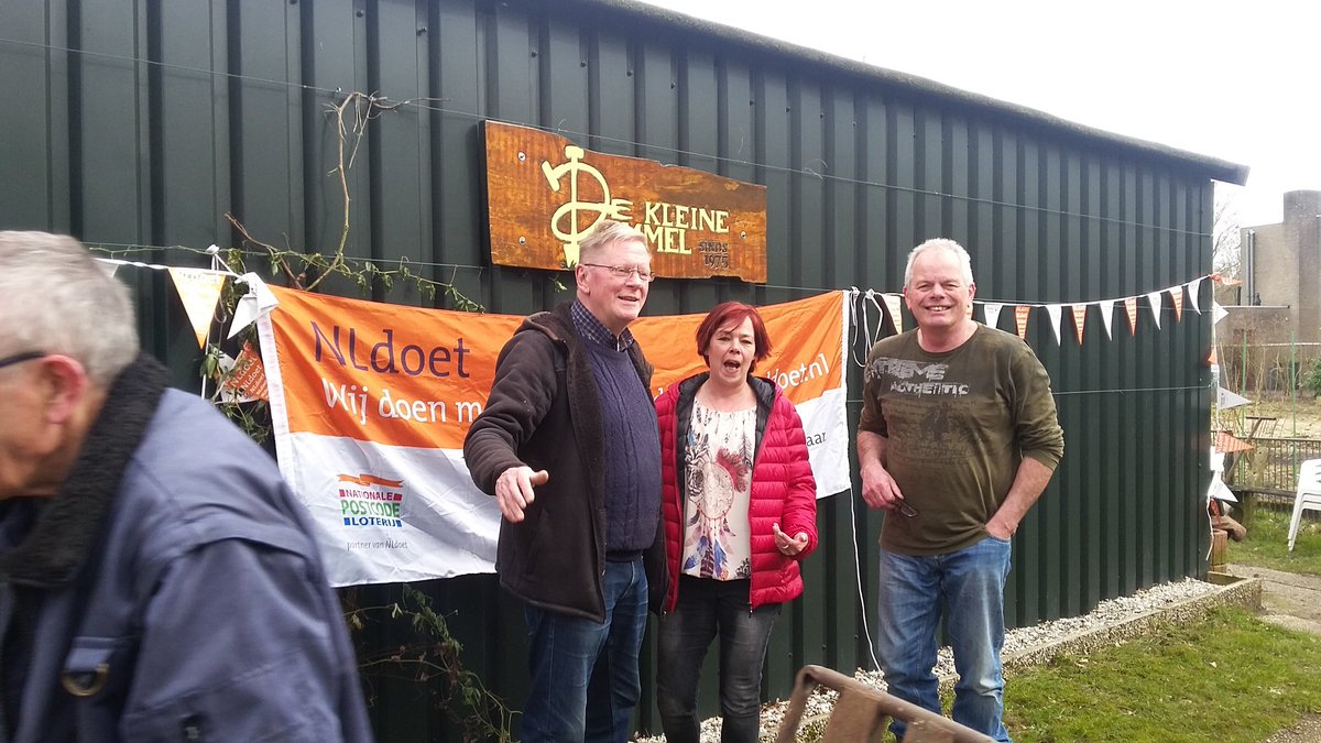 RLevgroep's tweet photo. # NL DOET.  Op 19 plekken werd hard gewerkt door vrijwilligers https://t.co/OJpf2BFevJ
