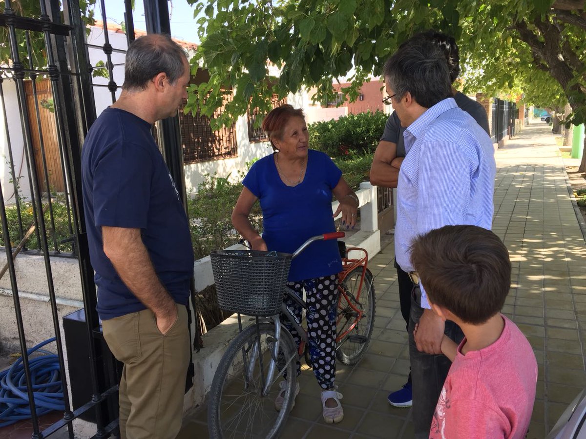 ProRivadaviaSJ's tweet photo. Salimos a charlar con nuestros vecinos. Seguimos #CambiandoJuntos https://t.co/NO1ypOycaI