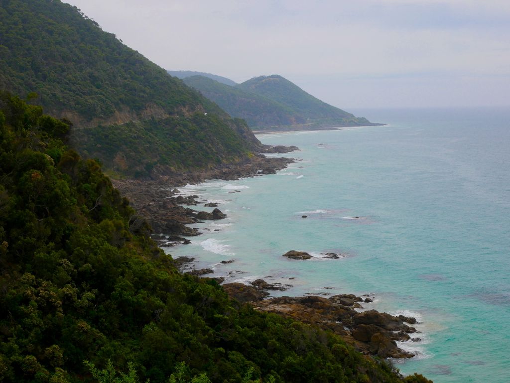 how_travel_'s tweet photo. Can you see the #GreatOceanRoad 🇦🇺 on this picture? 🤔 ✌🏼 ➡️ https://t.co/nqisYCWl1R #howtravel #melbourne #victoria #travelbucketlist #vacation #holidays #travelblog #traveladdict #globetrotter https://t.co/frSwCFBdY3