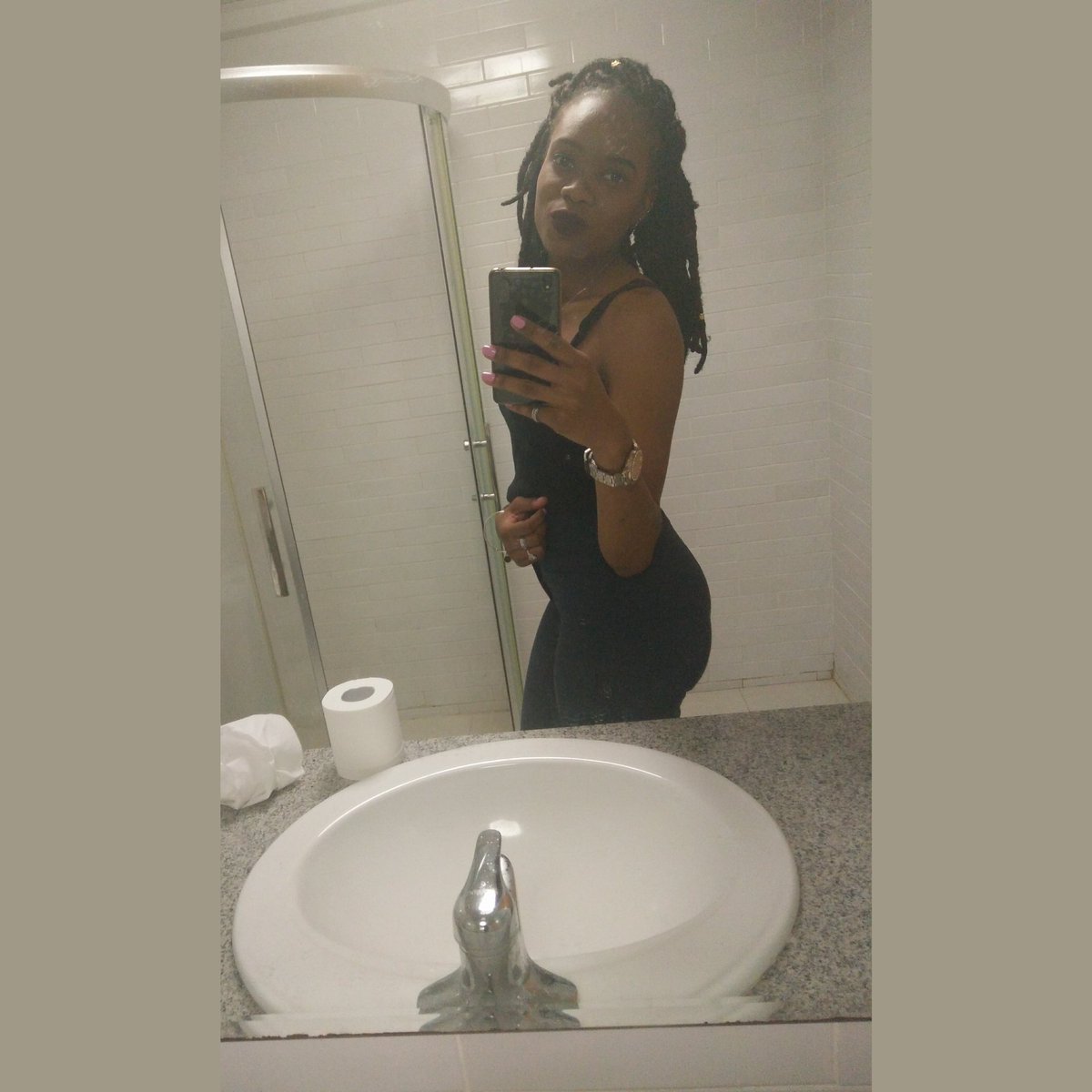 YaYaa_Babyy's tweet photo. #NewProfilePic #prettyposition https://t.co/RKSyHjPB0y