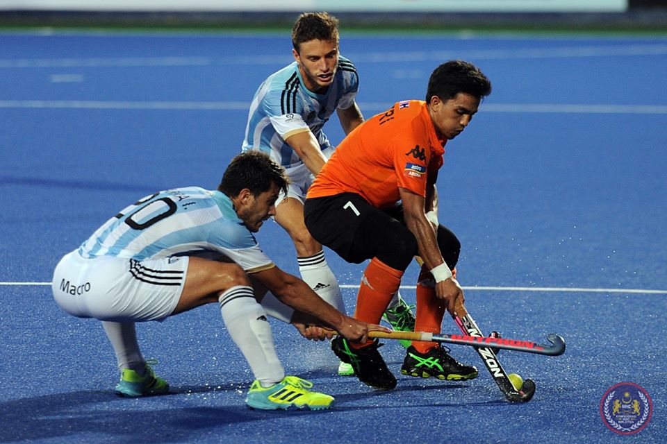 hockeyargplus's tweet photo. 🏑🇦🇷🦁#SultanCup #Leones #InstantPics 📷 Postales del encuentro por el Tercer Puesto  #VamosArgentina  #VamosLeones 💪 (Ph: @hockeymalaysia ) https://t.co/u0PnkmIEjw