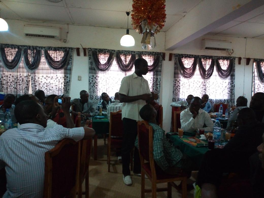 SamerouDiallo's tweet photo. Partage d'expérience au camp de Selingué avec les organisations de la société Association #YaliMali #YALICampSelingue #YALINetwork #YALITechCamp https://t.co/UcL6gSbO2F