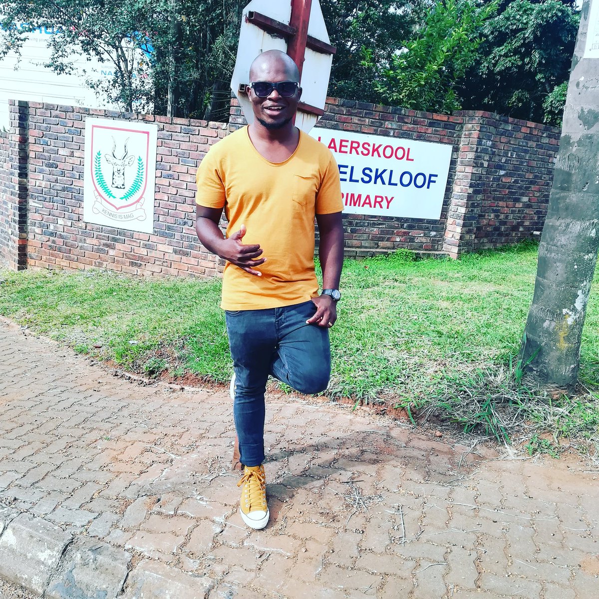 ministerholiday's tweet photo. #SelfCaption #RegisteredToVoteEFF #INeedLand https://t.co/w9oqxVbgxq