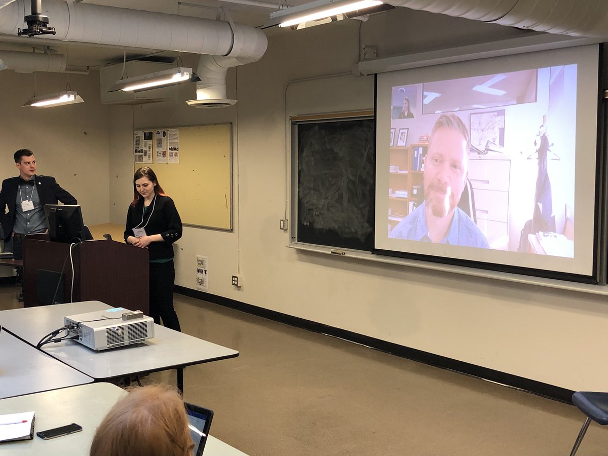 OntarioPlanners's tweet photo. We’re now having a live chat with students and the #OPPIPresident. Great questions being asked! #oppicc #futureRPPs https://t.co/O3CZY3oNc8