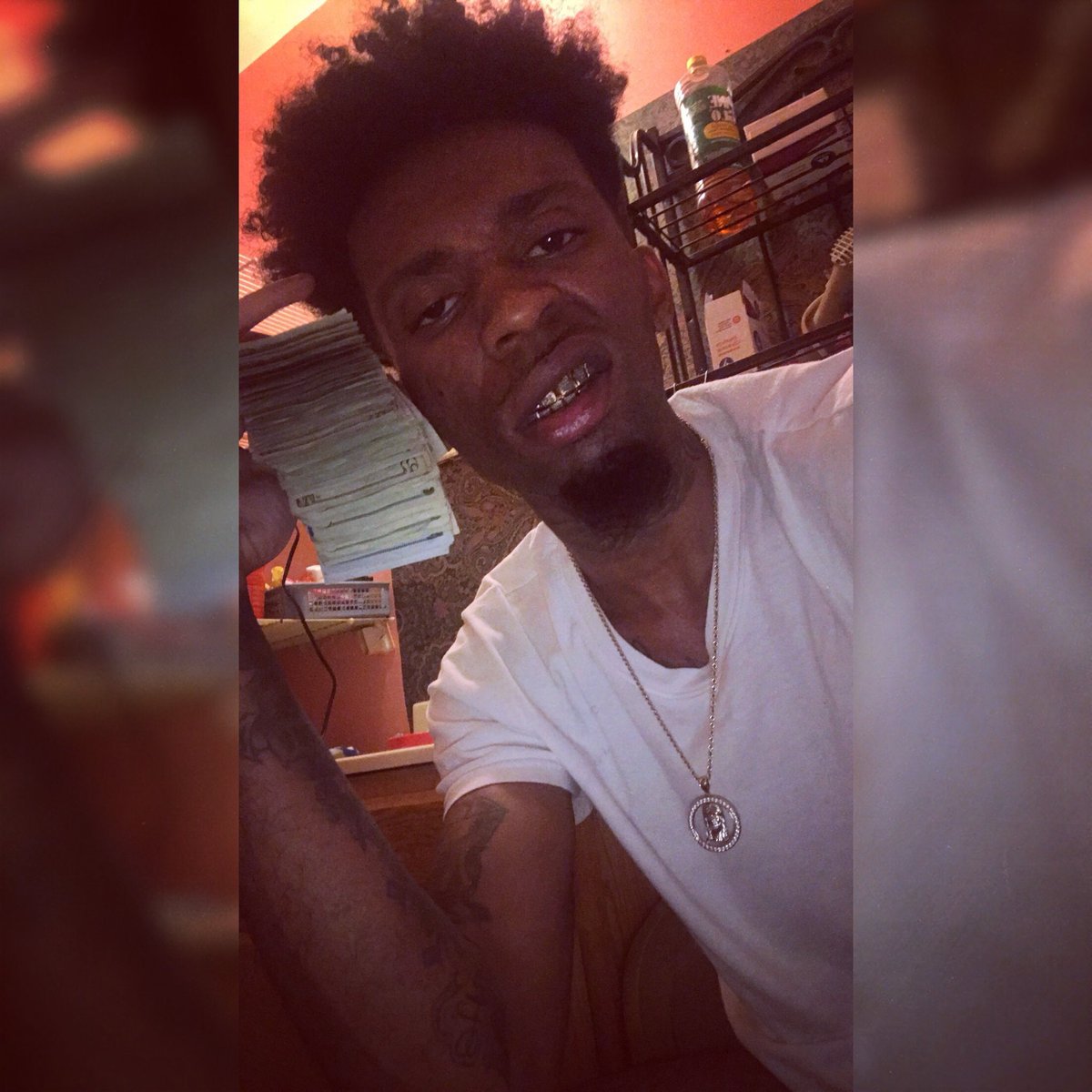 BlowDinero's tweet image. Plenty Of 🧀 But I Don’t Fucc With The 🐀, Ima Big 🐶,  You A Lil Pup I’ll Wipe My Ass With A Stacc Nawl Fr 
#TrapMode #Mafia 💙