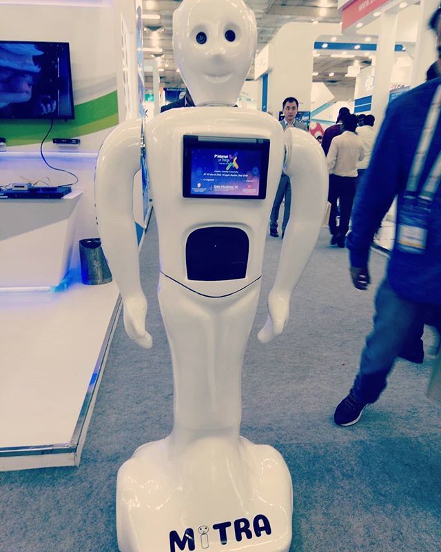 funstore_io's tweet photo. Mitra Robot at Convergence India 2k18 #Robot #mitra #india #pragatimaidan #iot #technology #engineering #ai #exhibition #madeinindia https://t.co/hZA4eBf82U https://t.co/Myj2cXEwKP