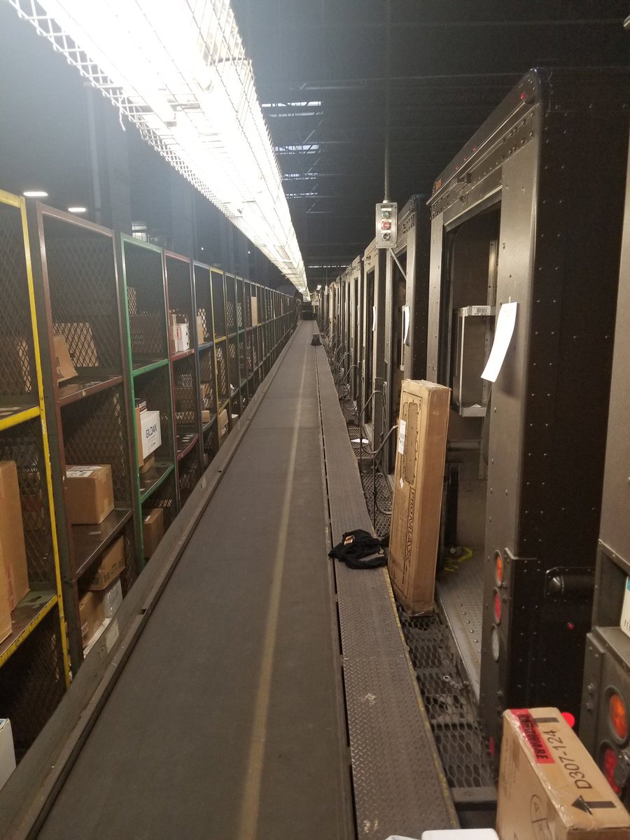 AugeBrett's tweet photo. Saturday Drivers in St Paul are wrapped and ready to hit the street early... WELL done my Saturday Peeps.. https://t.co/y1utl3Hp3m
