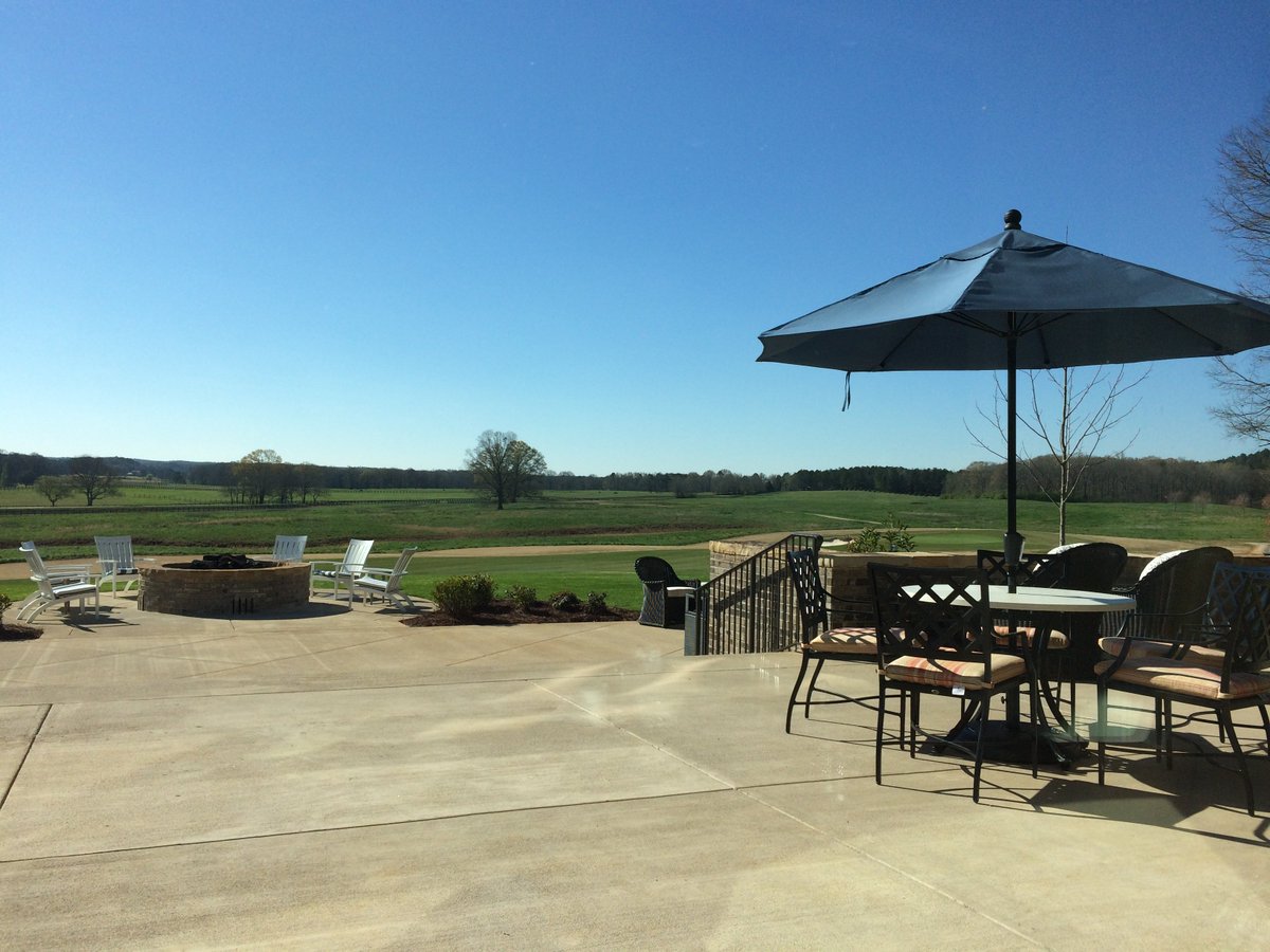 PursellFarms's tweet photo. Morning view from our newest restaurant, #Arrington at #TheInn. #SaturdayMorning #youcanseeformiles https://t.co/gptLBvht9G
