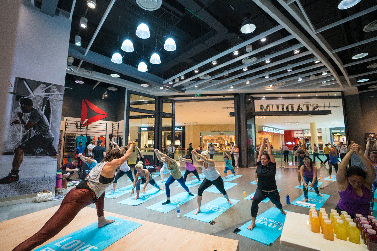 Good times at our XYoga HIITasana workout at the Dubai Mall store. Yoga guru, <a href="/Lichi_fit/">LINDA CHAMBERS COCHRANE</a> , put yogis through their paces – and everyone came away feeling more zen.  

 #Xyoga #DubaiMall  @reebokmena