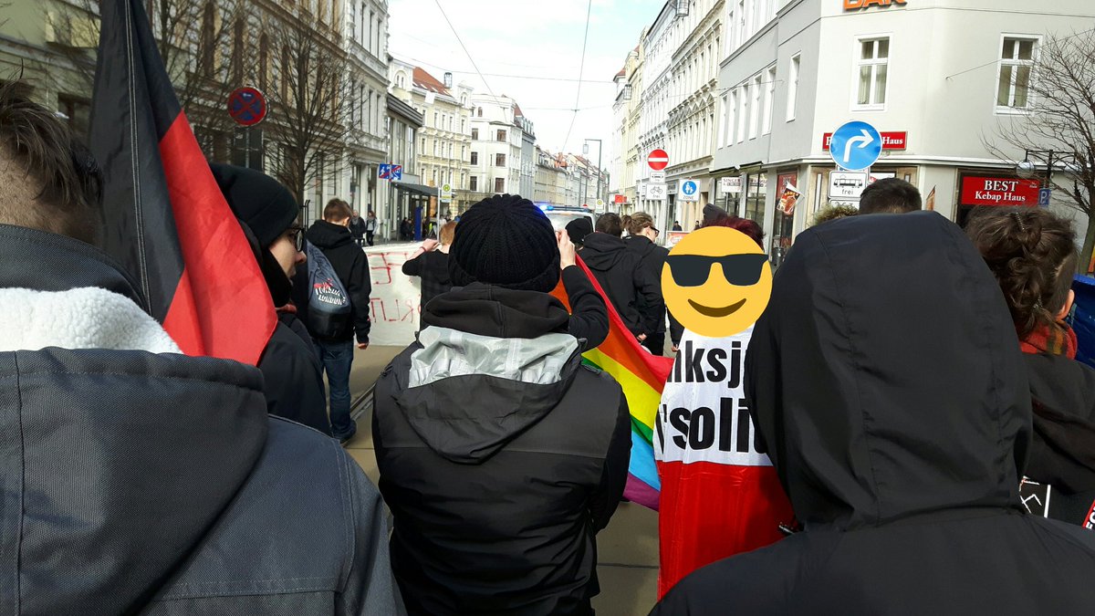 linksjugend_sn's tweet photo. Auch circa 40 Menschen vom #ljp18 haben sich der Demo gegen die AfD und Gauland in #Görlitz angeschlossen! #fckafd #gr1003 https://t.co/aczZgUCUlJ