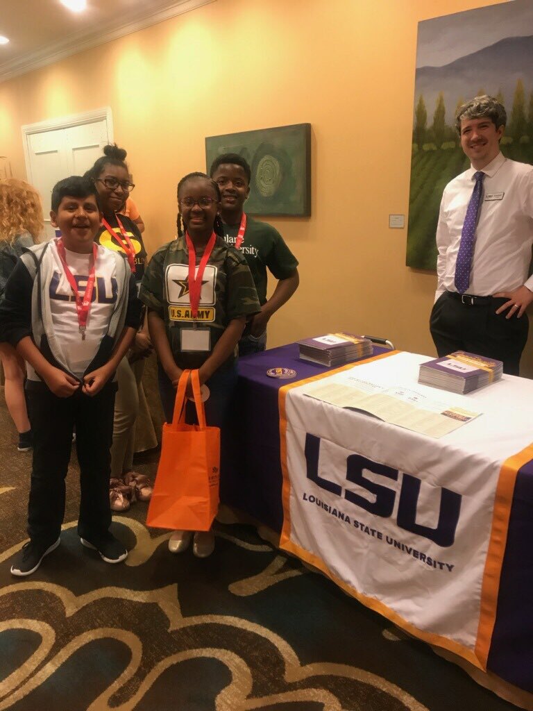 ECWPRIDE's tweet image. #CollegeBound 💫#ECWPride 🦁