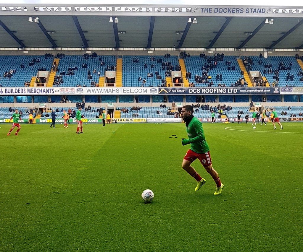 BrentfordFC's tweet photo. 📸 The lads out for the warm-up
Just over 20 minutes until kick-off
#MFCBEES https://t.co/fsINzN890n