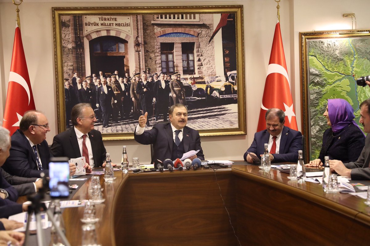 VeyselEroglu's tweet photo. Edirne Valilik ziyaretimizde 20 milyon lira maliyetli 11 yatırım müjdesi açıkladık. https://t.co/BBqTankPAL