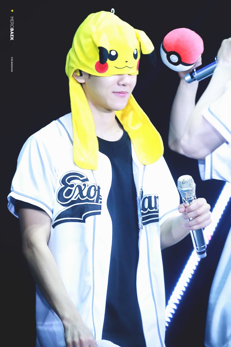bestofbyunbaek's tweet photo. baekhyun and his cute fun hats (◕‿◕✿)

#iHeartAwards #BestFanArmy #EXOL @weareoneEXO https://t.co/Qb4nhNSVHz