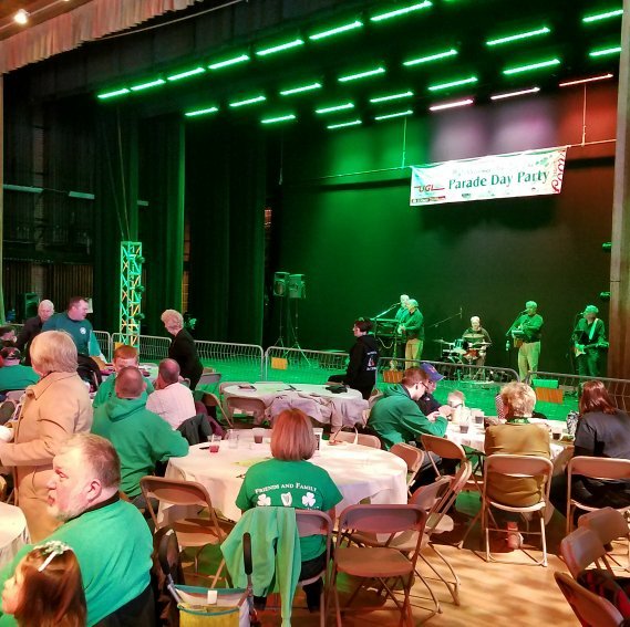 DannyRatchford's tweet photo. Mighty craic at the Scranton Cultural Center! # Scranton #ParadeDay #irishmusicparty #quietmen https://t.co/NhIlLk7B5O