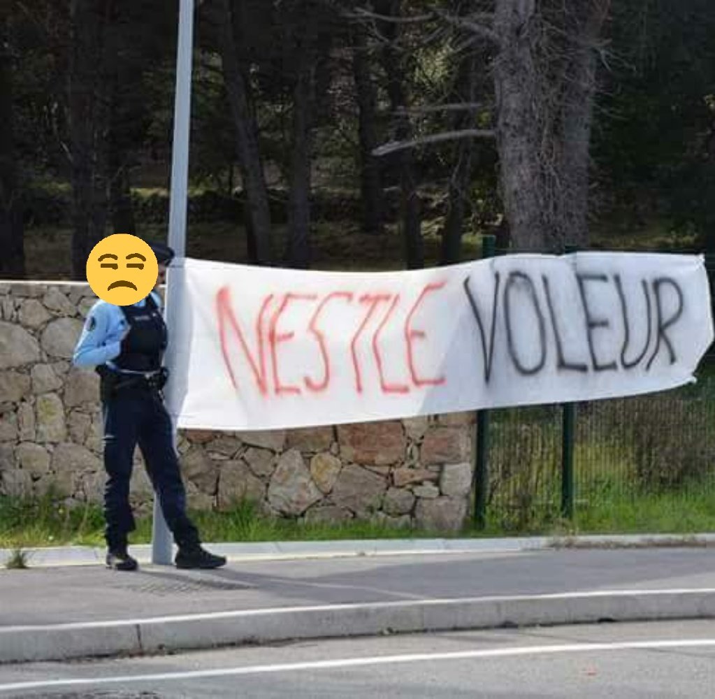 Omallstar06's tweet photo. Réagissez Monsieur @EmmanuelMacron même ce gendarme est désespéré face au désastre social créé par #Nestlé à #Galderma #SophiaAntipolis #Nestlérendlargent #100millionsdeCIRetCICE #13milliardsdeCAenFrance #Toujourspluspourlesactionnaires #Danielloeb #Entreprisebeneficaire https://t.co/HxXSODr4IW