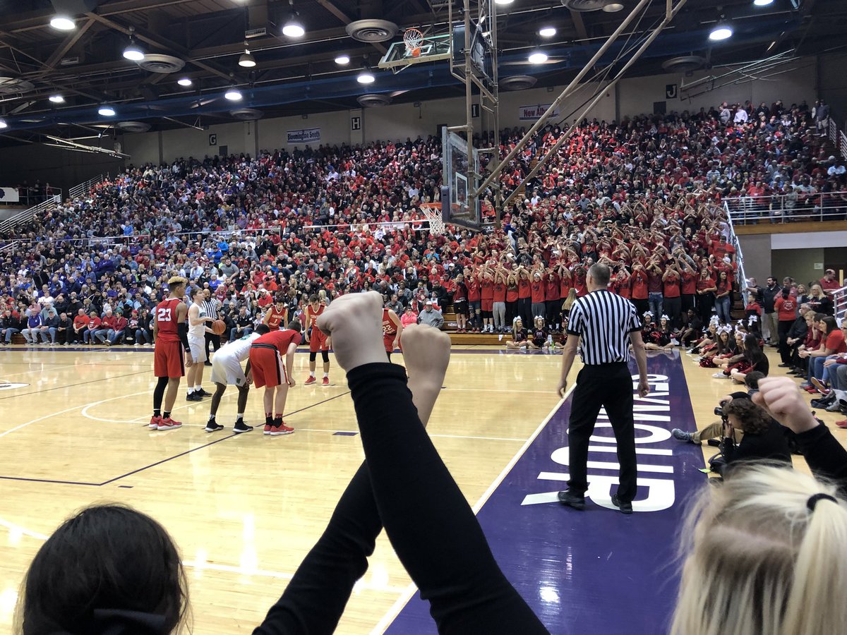 NorthMilitia's tweet photo. little look of how @NewAlbanyHoops helped cheer us on today. We appreciate you guys!! And goodluck tonight #respect https://t.co/shSdy65SXM