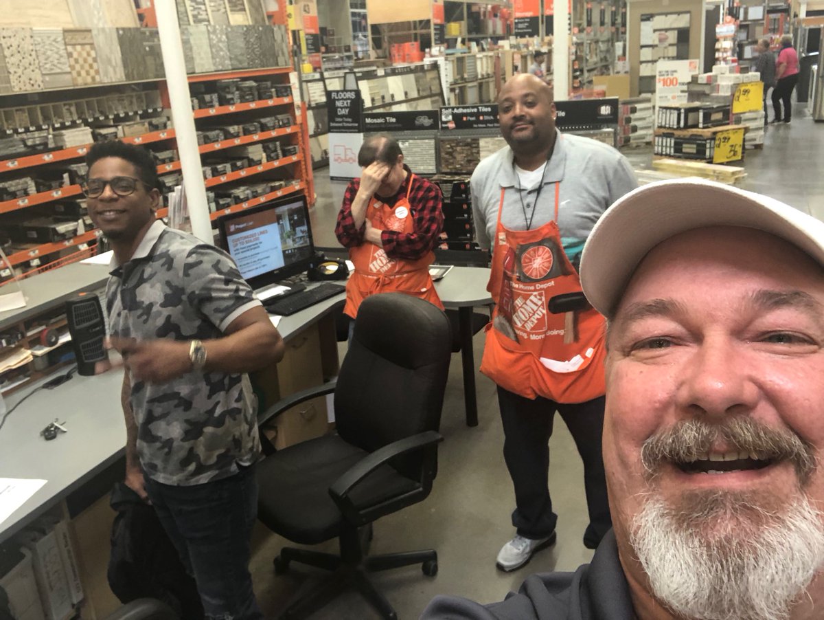 HDE’s Brett France chumming it up with Lee and folks at The Colony.