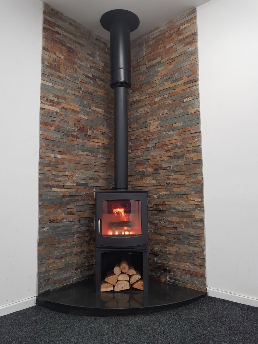 Dik Guerts Ivar 5 store Woodburning Stove with slate hearth rustic slate tiles and Twinwall flue system.<a href="/Drugasar_UK/">DRU Fires</a>