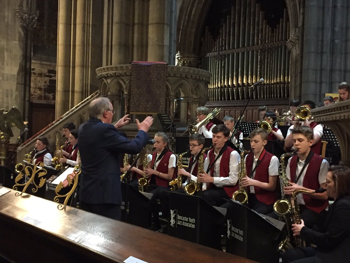 DoncasterRotary's tweet photo. @DoncasterJazz in the swing @DonMinster! https://t.co/t1JOvDOSsO