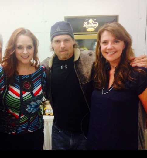 SuanneBraun's tweet photo. Would love to work with @MichaelShanks @amandatapping @iamchrisjudge &amp; RDA again. And would love to work with my buddies @cliffmsimon @actualApophis @PeterKelamis @JSamuda @MGM_Studios #StargateAlive https://t.co/RERbJbL5ID