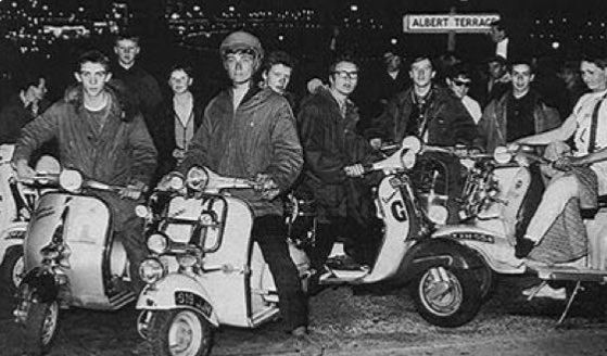 techneonoir's tweet photo. #mods #1960s #lambretta #vespa #history #fashion #retro #kinks #art #smallfaces #moddette #style #scooter #uk https://t.co/vkBREgzreP