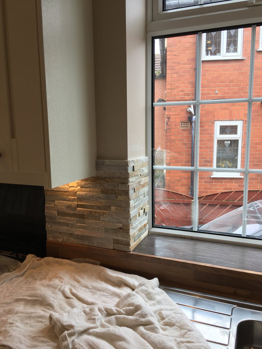 leedstilers's tweet photo. @Andrews_Tiles @leedstilers @tsjmag @TilemasterTeam @tilemasteradhes @mustanglevel_UK @LapicidaLtd @toptileraward @HgateAdvertiser @lcbtiling @LeedsHour #kitchentiling #leeds https://t.co/lxLyMeAbfc
