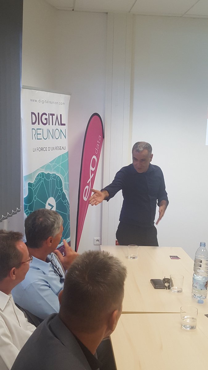 Digital_Reunion's tweet photo. Rencontre entre @JBLemoyne et nos entreprises @ExodataGroup, Orika & @Maureva Cirrus pour échanger sur la filière,@FrenchTech_Run & nos stratégies Export - L'occasion d'annoncer le @ForumNxSE 2018 à Paris les 9/10 Octobre prochain #innovation #networks #gotoNxSE2018 #RuntoParis https://t.co/ZUNuuPDRew