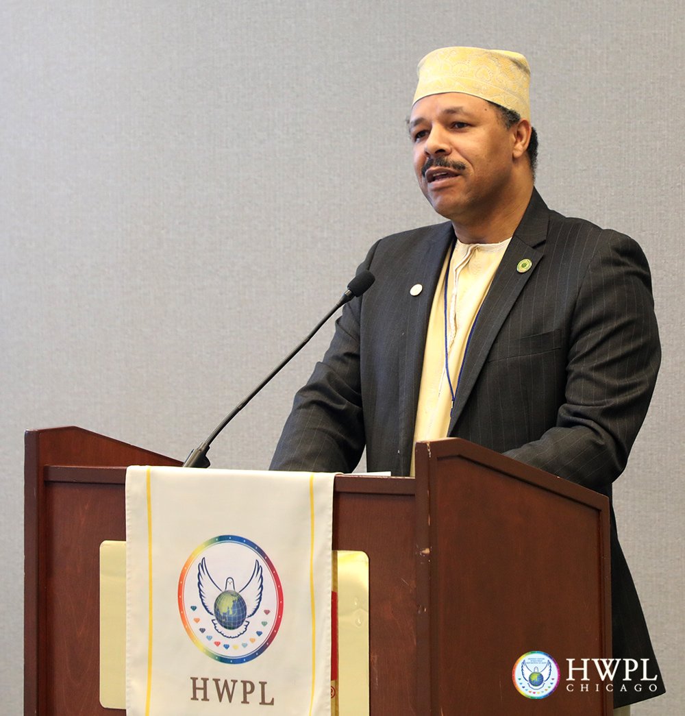 HWPL_Chicago's tweet photo. First #DPCW speaker: Charif Hachim, Advisory Council of #HWPL —"I have the utmost respect for chairman (Man Hee Lee) who brings different races and #religions together.
#Declaration_of_Peace #Peace #WorldPeace #HWPL #HWPLChicago #Interfaith #Islam https://t.co/ox3Pfg7ylx