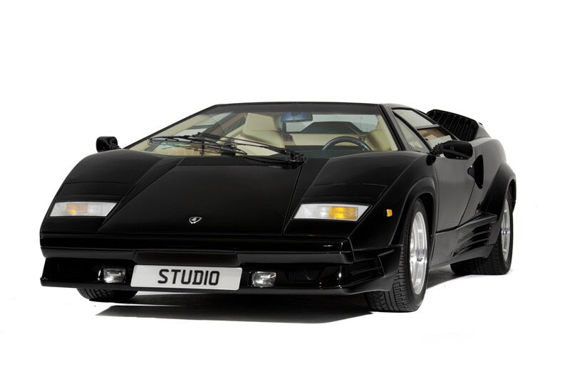 Studi0434's tweet photo. This picture tickled us 🤣. Even though this Diahatsu MPV might be more roomy we would choose our Lamborghini Countach every time! #lamborgini #lessspace #supercar #carlovers #travelinstyle #carhire #classiccars https://t.co/BtE9xn6ONU