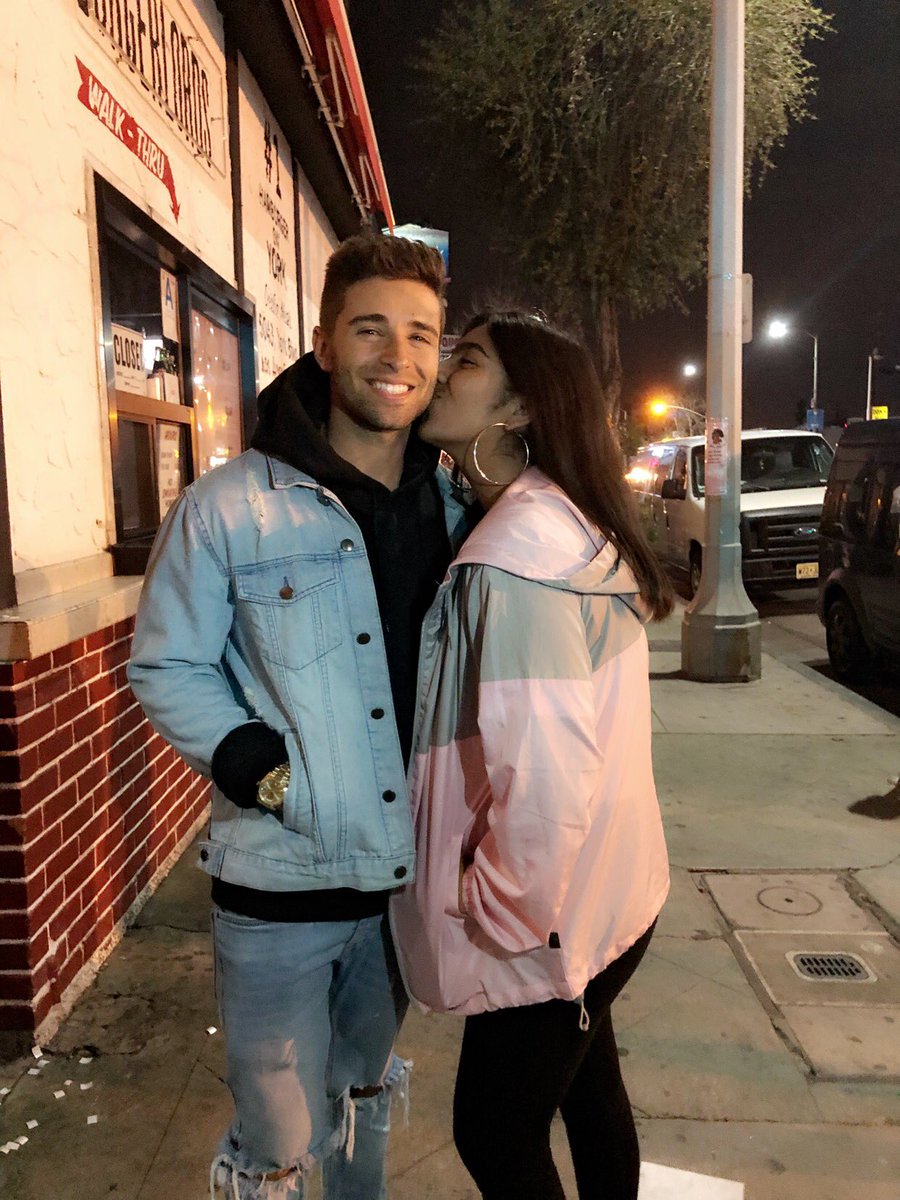 PopPunkDar's tweet photo. @jakemiller I’ve had it downloaded and it’s been on repeat since Thursday night, lol my roommate is probable sick of my shit 😂🤷🏽‍♀️ beyond words proud of you💗 https://t.co/HNryn2fLcz