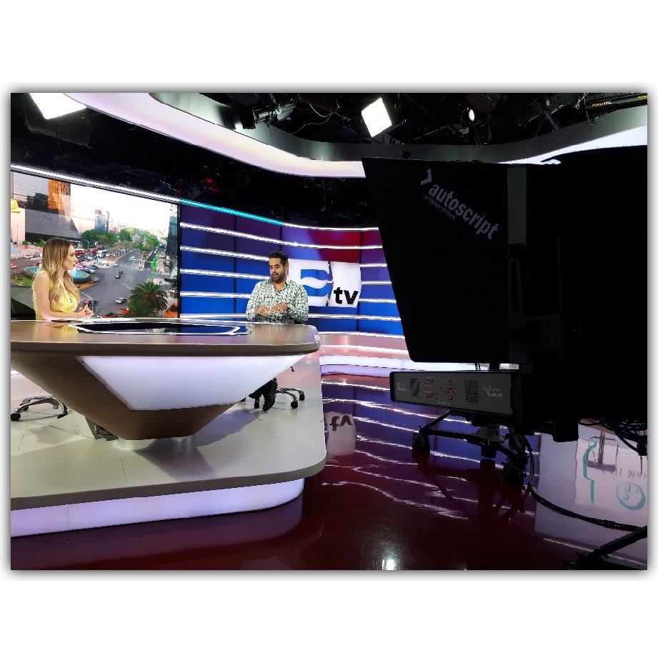 padmapr_mx's tweet photo. . 📺 @JKURI99 en entrevista con @MendivilCrystal gracias por el espacio, por @ExcelsiorMex #PR #Prensa #PadmaPR https://t.co/VY1MYpiawC