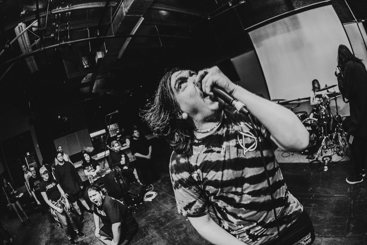 VCTMSIL's tweet photo. TOUR STARTS AGAIN NEXT WEEK
#SPRINGBREAKDOWNS https://t.co/9eOvq0IqjC