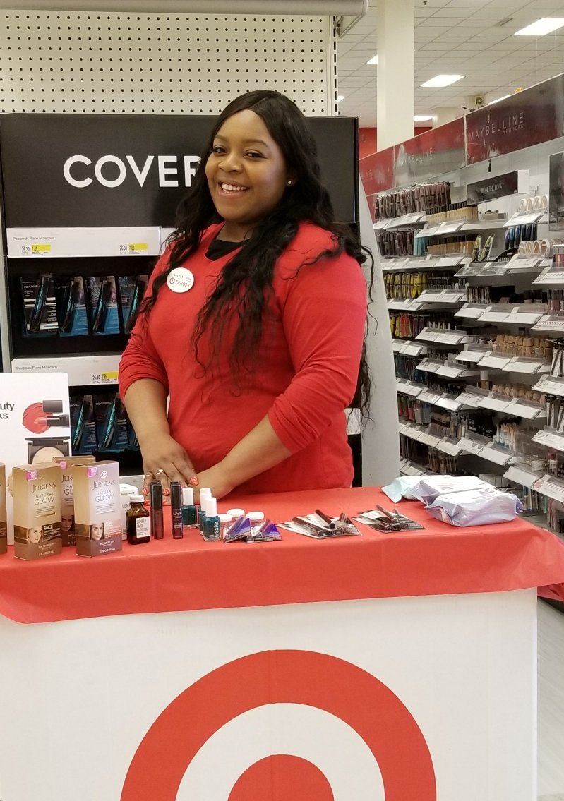 #Lovewhereyouwork #target #1378 #treatyourself #runanddone #DemoSaturday <a href="/S2Roche/">Stefanie Roche</a> <a href="/ZackPierceTGT/">Zack Pierce</a> <a href="/PaigeeVeta/">Paigee Veta</a> @chrispatemanTGT