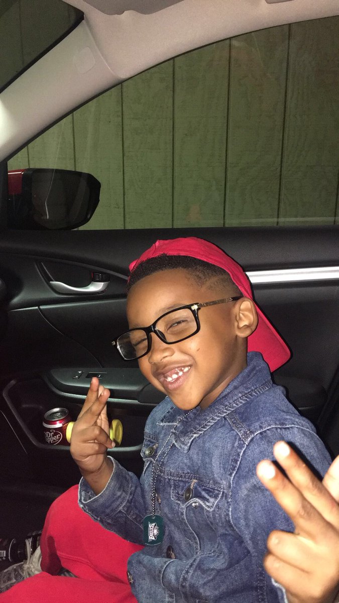 iAm_TeMarie_'s tweet photo. If I don’t do nothing else , I make some beautiful children 👶🏾💙! https://t.co/kqND2SQzvj