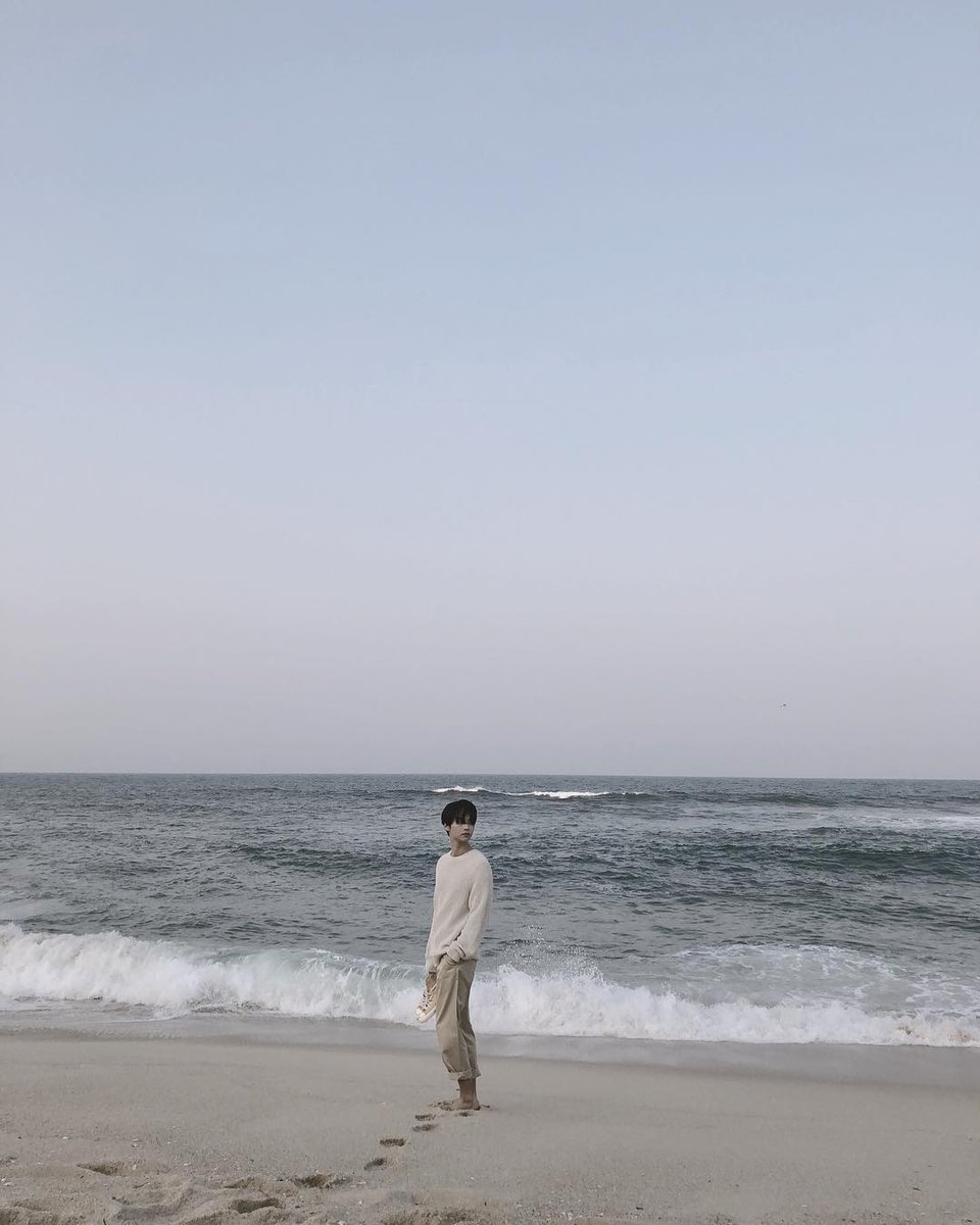 vixxsnaps's tweet photo. [N INSTAGRAM] achahakyeon: 오늘의 기록_20180310 
Refresh👣
#동해바다 #여행 https://t.co/5qD23FFYhp #kpopsnaps https://t.co/RAmCScrXMk