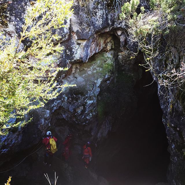 cegraciacat's tweet photo. Sortida de cicle del @GIE_CEGracia a la grallera del Boixaguer. #cova #espeleologia #espeleo #cave #rope #picoftheday #naturephotography #nature #naturlovers #caveman #scurion #kordas #club #muntanya #àger https://t.co/jqI3WXvJ4y https://t.co/l7xNOT6qAu