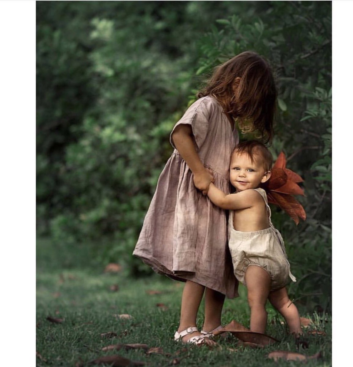 With the ‘Pest from the West’ threatening to ruin any chances of Spring creeping in we thought we’d share this dreamy image by @princesspeaimages ... well we can all dream of warmer days to come...