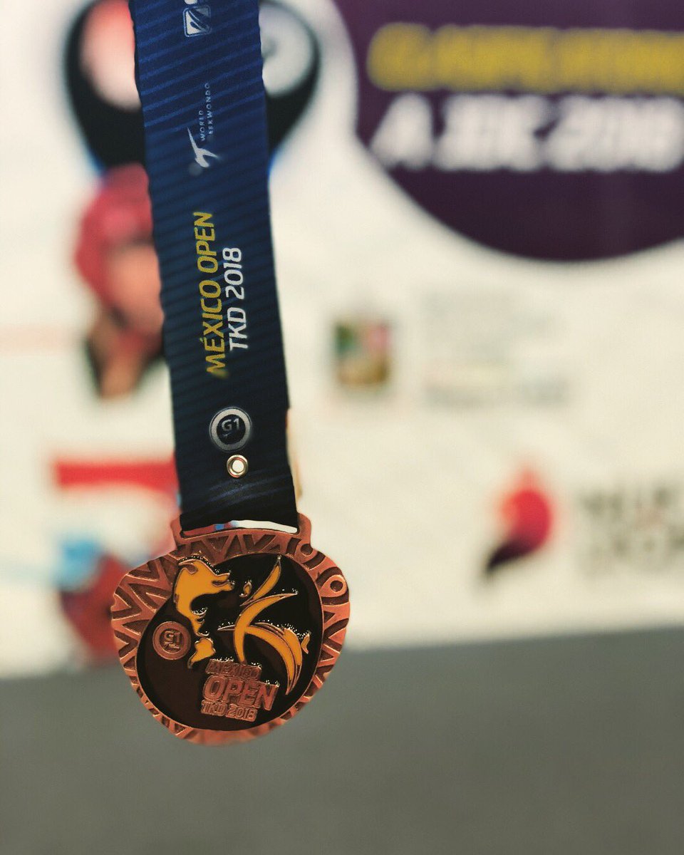elvisbarbosa66's tweet photo. My FridayβπΎ
BRONZE in MΓXICO Open 2018π₯
After 4 fights and rank #2.ππ―
Lost in semifinals in the last seconds 13-11.
Next time ππ₯π
Gracias a todos los que siempre me apoyan. #Taekwondo #goals18_20 #MexicoOpen18 #firstcompetitionoftheyear #BAQ18ππ #EquipoPurπ΅π· https://t.co/E9OPGvhxA6