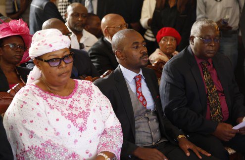 povonewstv's tweet photo. #MDCSuccession One of the MDC-T VP's was invited to Mugabe's residence for secret talks whilst Tsvangirai was fighting for his life in Johannesburg
Details in tomorrows #SundayTimesZA Zimbabwe Edition tomorrow.π₯π₯ https://t.co/R0qZHwM7jC