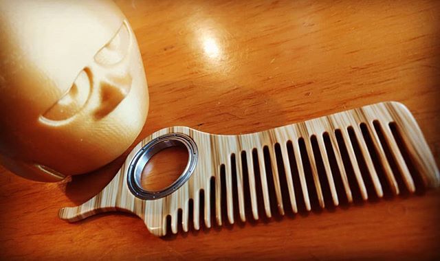 fully_bearded's tweet photo. 🚨New #Product Release
The #Hatch #mascot checking out our latest creation...The Fine Tooth Wood Grain Comb💪🇺🇸
https://t.co/3khLNnGSWn #madeintheusa #bearded #beards #beardcomb #veteran #style
#apparel #mensfashion #womenfashion https://t.co/72kGiOX7rH https://t.co/j3eXhT38Mv
