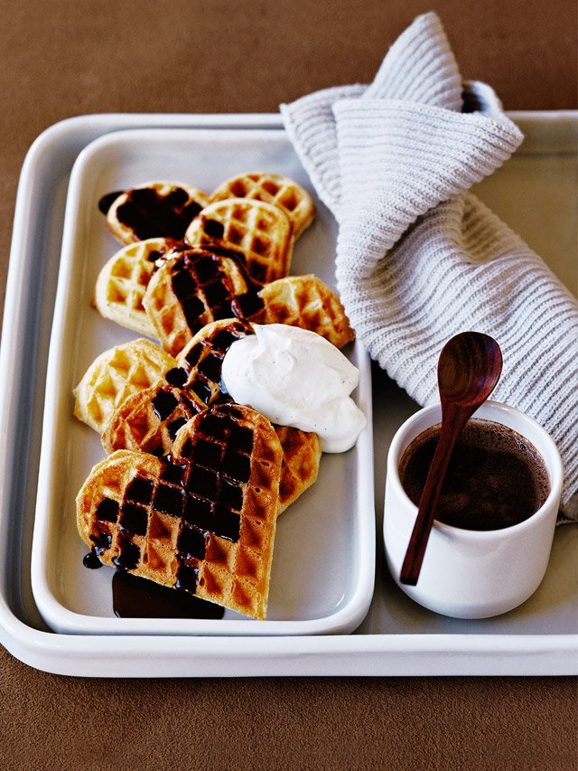 [Leaves on the nightstand for <a href="/UnseeingWinter/">Bucky Barnes</a> knowing he can find it, my dollface is good like that]